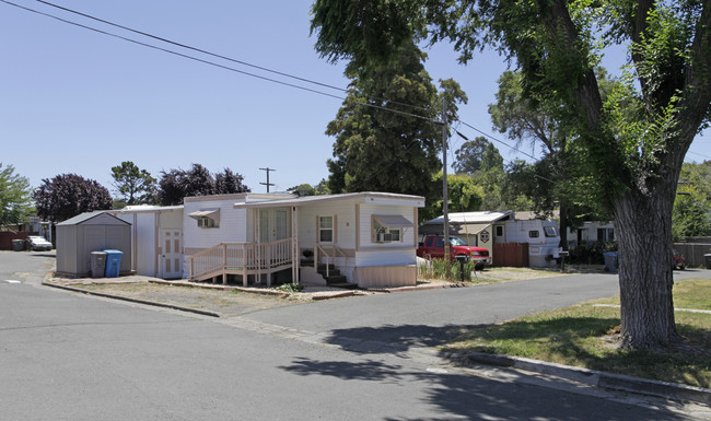 Twin Bridges Mobile Home Park in Vallejo, CA - Building Photo - Building Photo