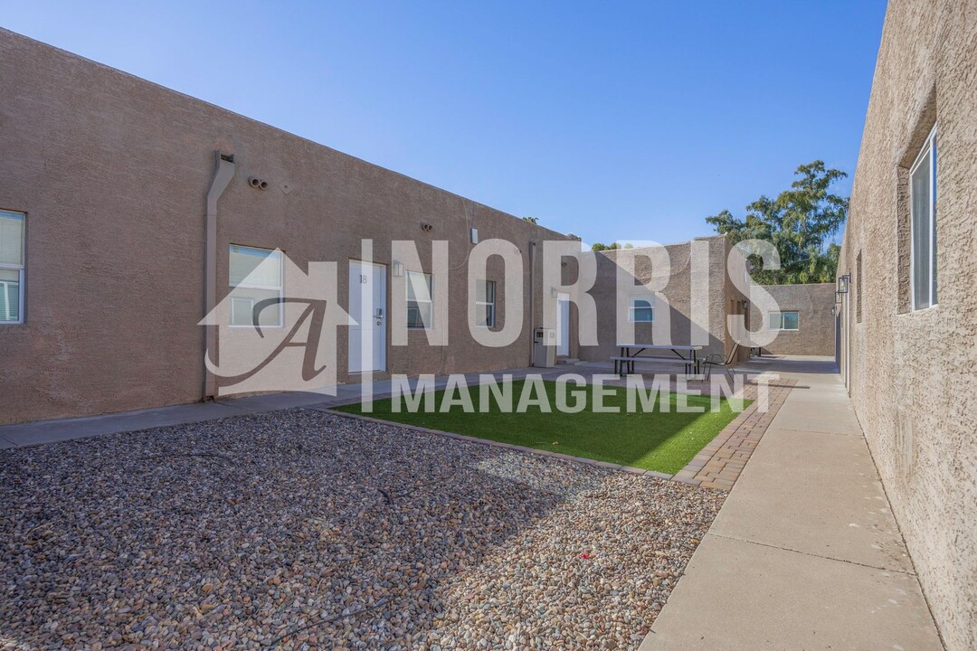 601 N Cameron St in Casa Grande, AZ - Building Photo