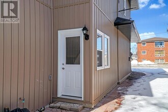 89 Orchard View Blvd in Oshawa, ON - Building Photo - Building Photo