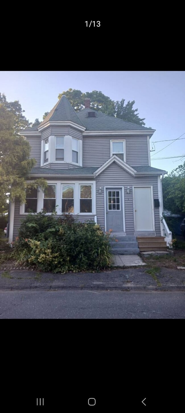 1 Nashawannuck St Apartments and Nearby Easthampton Apartments For Rent