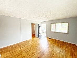 3534 Pixley Ct in Indianapolis, IN - Building Photo - Building Photo