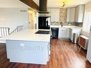 1670 Chippendale Rd in Hoffman Estates, IL - Building Photo - Building Photo