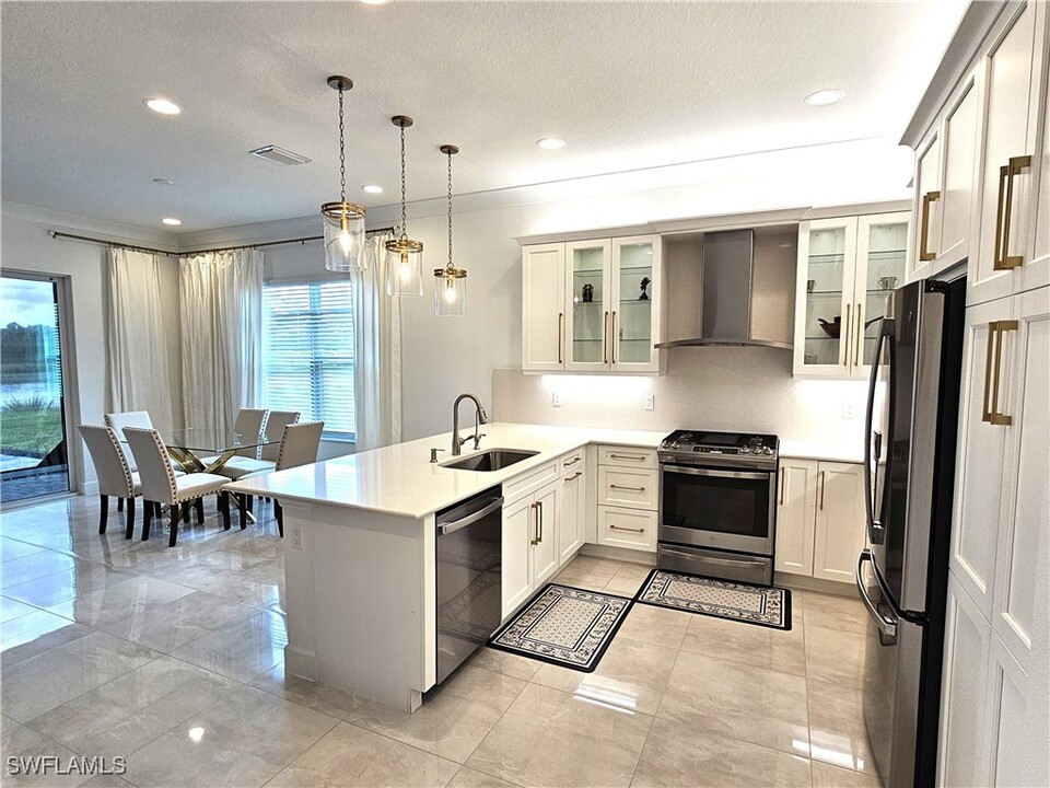 12439 Purple Ficus Wy in Naples, FL - Building Photo