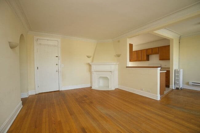 808 Green Bay Rd, Unit J00P