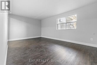744-744 Lincoln St in Welland, ON - Building Photo - Building Photo
