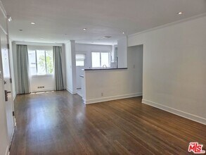 138 San Vicente Blvd in Santa Monica, CA - Building Photo - Building Photo