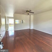 6552 Old Carriage Dr in Alexandria, VA - Building Photo - Building Photo