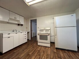 1905 Elmwood Ave, Unit G in Berwyn, IL - Building Photo