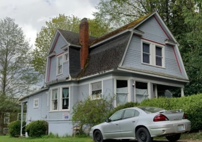 property at 519 E Ivy St