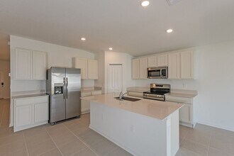 2778 Pioneer Trl in Eagle Lake, FL - Foto de edificio - Building Photo