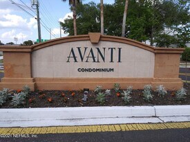 3591 Kernan Blvd S, Unit 423 in Jacksonville, FL - Building Photo