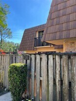 5285 Coral Ct in Orlando, FL - Building Photo