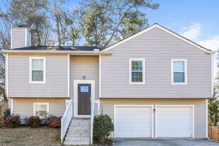 1679 Harvest Hill Ln NW in Kennesaw, GA - Building Photo