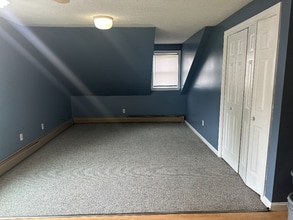 8 Cornerbrook Cir in Windham, ME - Building Photo - Building Photo
