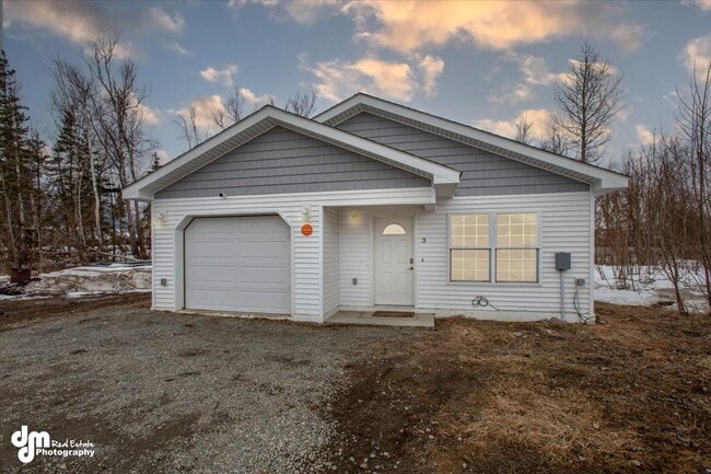 3851 E Brenda Ave in Wasilla, AK - Building Photo - Building Photo
