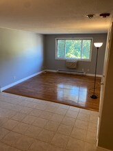 5 Turnpike Rd in Townsend, MA - Building Photo - Building Photo