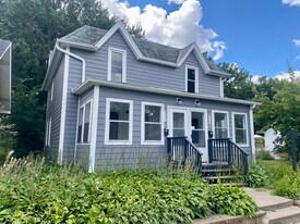 230 Curtice St E in St. Paul, MN - Building Photo