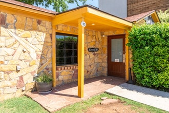 Garner Crossing in Norman, OK - Building Photo - Building Photo