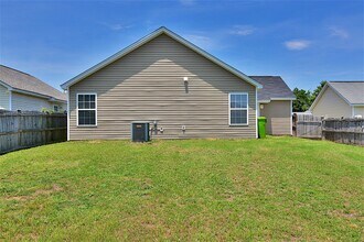 321 Legend Oaks Dr in Columbia, SC - Building Photo - Building Photo