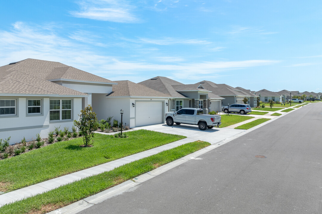 Woodland Oaks at Hallam Preserve in Lakeland, FL - Building Photo