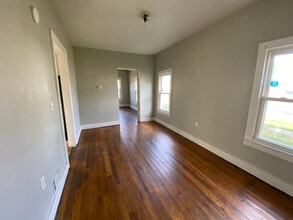 49 E 9th St in Oswego, NY - Building Photo - Building Photo