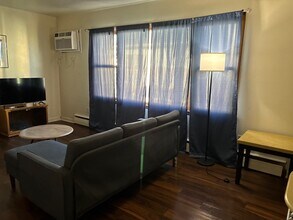 1902 W Broadway, Unit 1902 westbroadway in Monona, WI - Foto de edificio - Building Photo