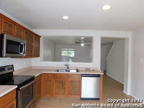 853 Barrel Point in San Antonio, TX - Building Photo - Building Photo