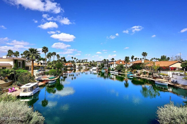 9969 E Bayview Dr in Scottsdale, AZ - Building Photo - Building Photo