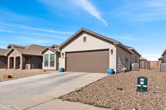 1221 Big Easy St in Odessa, TX - Building Photo - Building Photo