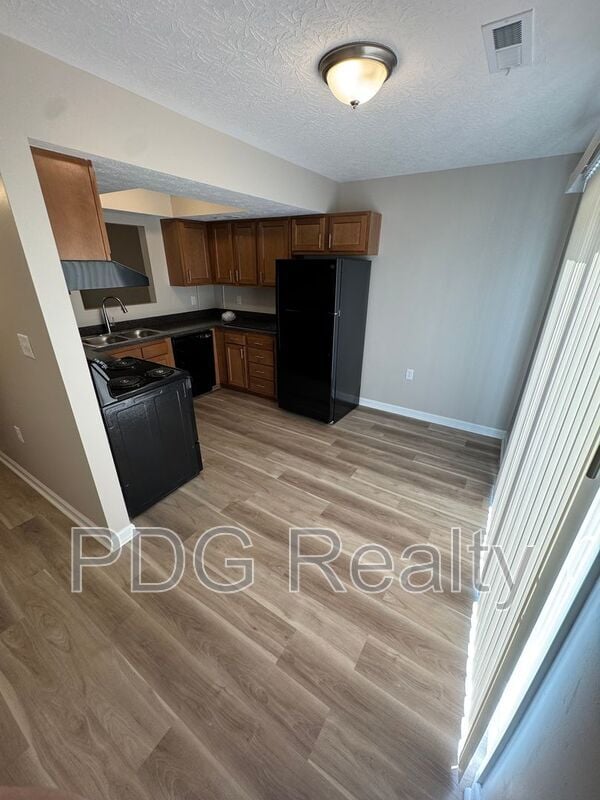 property at 1833 Scott Rd