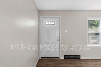216 Graham Rd in Florissant, MO - Building Photo - Building Photo