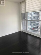 295-3295 Adelaide St W in Toronto, ON - Building Photo - Building Photo