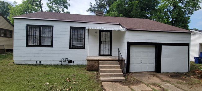 property at 3633 W College St
