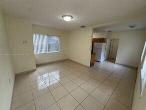 531 NW 25th Ave-Unit -531 in Miami, FL - Building Photo - Building Photo