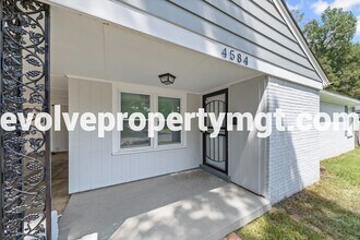 4584 Willow Rd in Memphis, TN - Building Photo - Building Photo