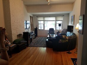 1545 Barry W Ave, Unit 1 in Chicago, IL - Building Photo - Building Photo