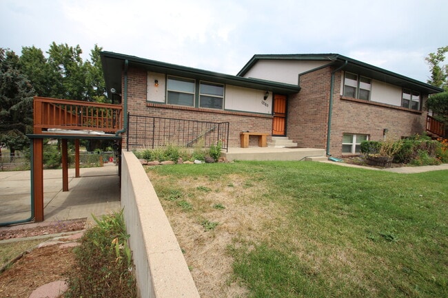 12185 W 8th Ave in Golden, CO - Building Photo - Building Photo