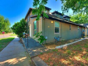 220 E Springer Ave in Guthrie, OK - Building Photo - Building Photo
