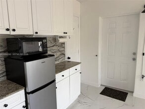 1230 North Dr in Miami, FL - Building Photo - Building Photo