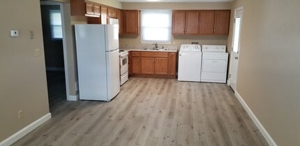 576 Sycamore Mnr, Unit 576 in Jasper, IN - Building Photo - Building Photo