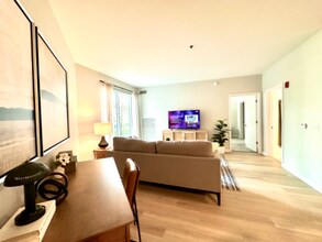 450 Warrenville Rd in Lisle, IL - Building Photo - Building Photo