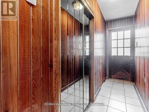 901 Brimorton Dr in Toronto, ON - Building Photo - Building Photo
