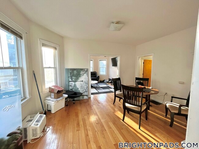 66 Brooks St, Unit 2