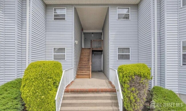 353 Ventnor Ct in Piscataway, NJ - Building Photo - Building Photo