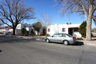 401 12th St SW in Albuquerque, NM - Building Photo - Building Photo