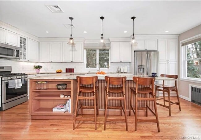 149 Clarence Rd in Scarsdale, NY - Building Photo - Building Photo