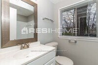 517 Village Ln photo'