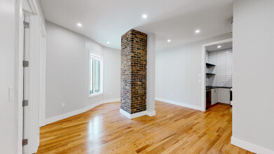 30-32 Scholes St in Brooklyn, NY - Building Photo - Building Photo