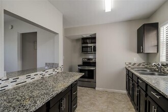 1916 Colton Dr in Orlando, FL - Foto de edificio - Building Photo