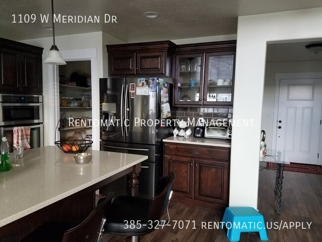 property at 1109 W Meridian Dr